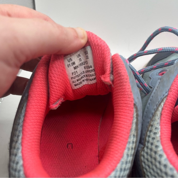 Merrell Kids Moab Speed Shoes in pink and gray size 1 - Picture 7 of 9